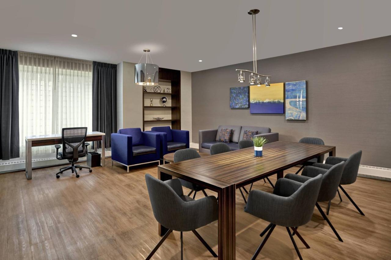 Delta Hotels By Marriott Edmonton Centre Suites Exteriér fotografie