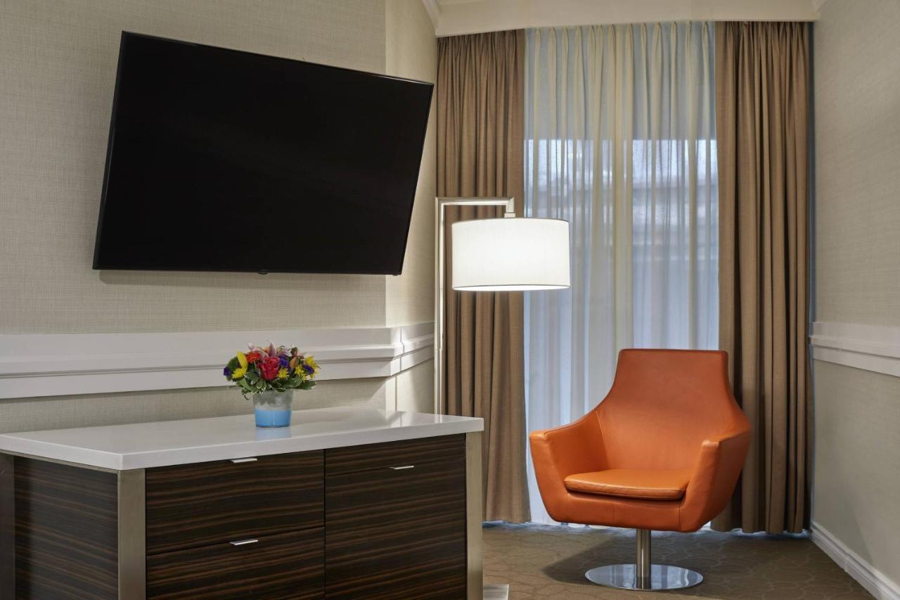 Delta Hotels By Marriott Edmonton Centre Suites Exteriér fotografie