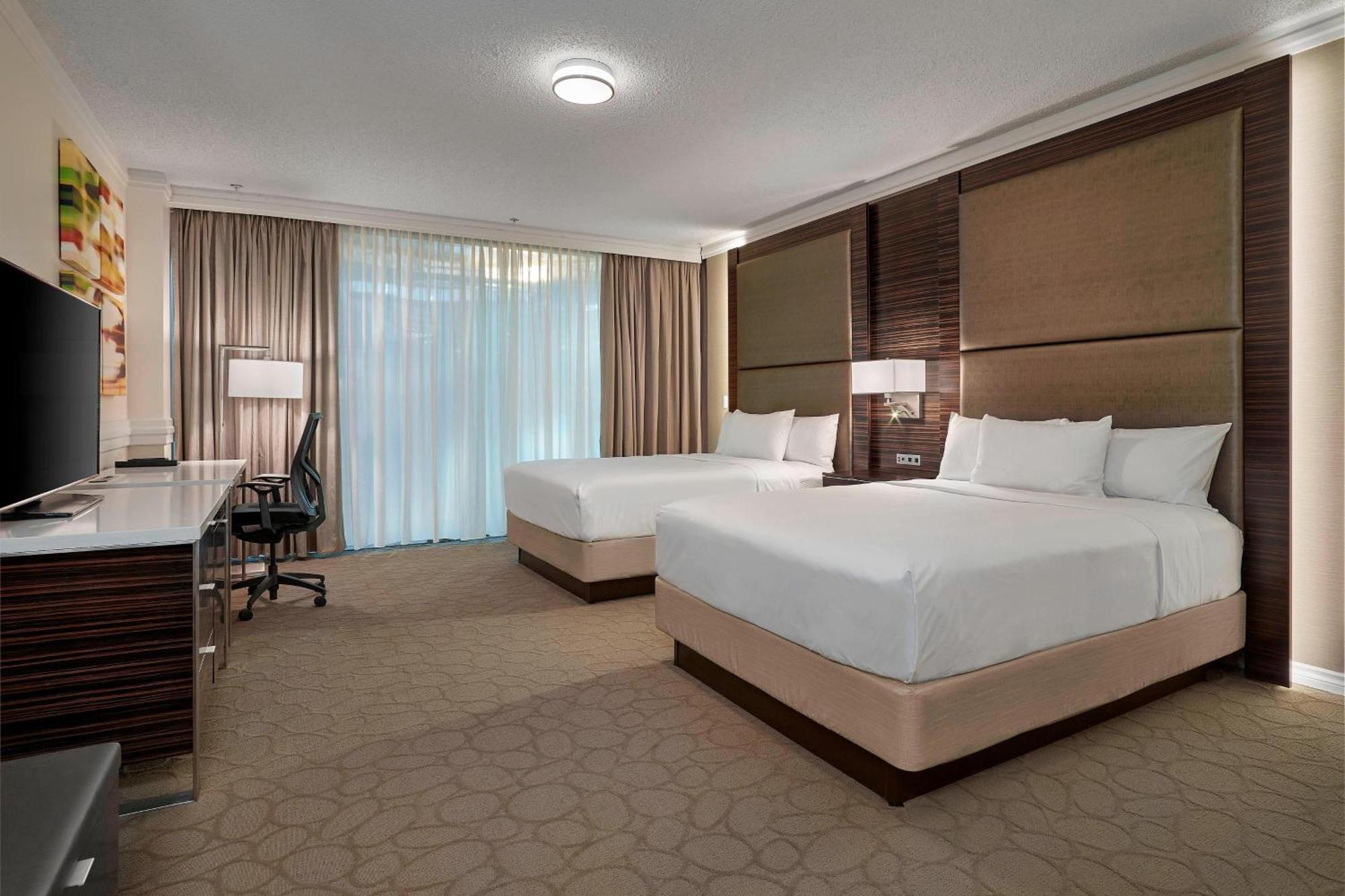 Delta Hotels By Marriott Edmonton Centre Suites Exteriér fotografie