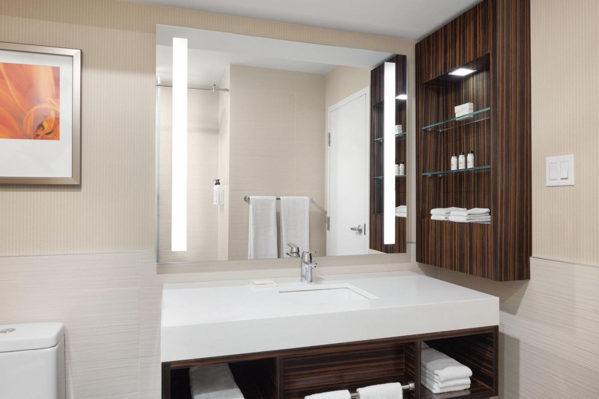 Delta Hotels By Marriott Edmonton Centre Suites Exteriér fotografie