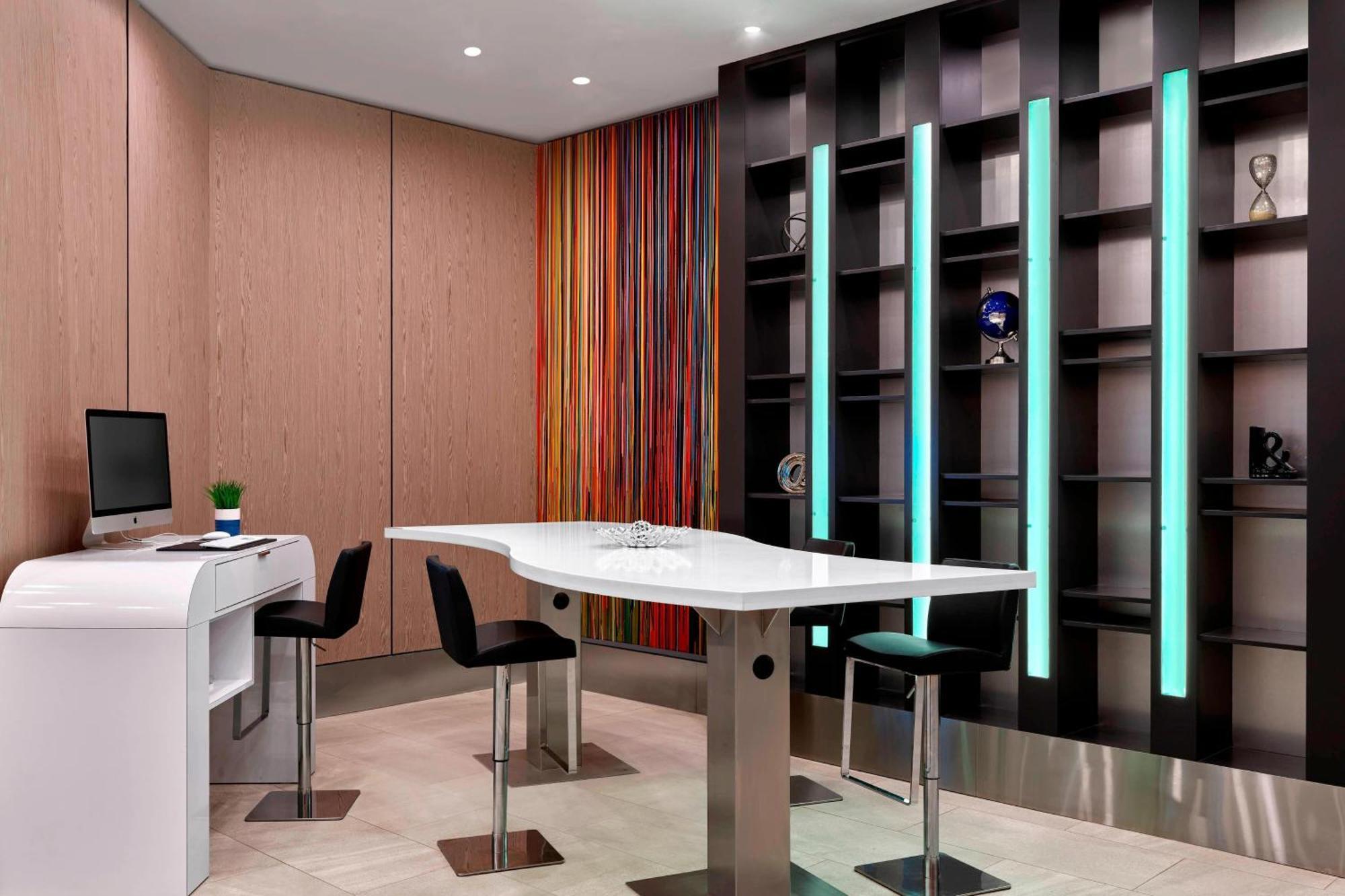 Delta Hotels By Marriott Edmonton Centre Suites Exteriér fotografie